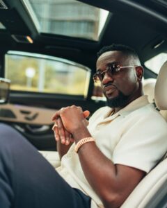MP3 DOWNLOAD Sarkodie Ft Oxlade - She Bad
