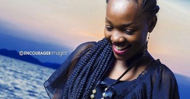 DOWNLOAD MP3 Angel Benard - Mi na Yesu