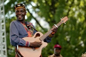 MP3 DOWNLOAD Oliver Mtukudzi - Todii