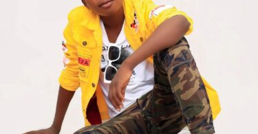 MP3 DOWNLOAD Khan Sillah Ft Dogo Sillah - Dunia