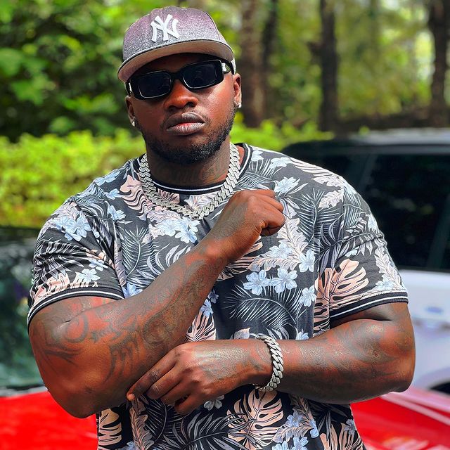 MP3 DOWNLOAD Khaligraph Jones Ft Blackway – Am On the Move