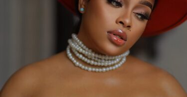 MP3 DOWNLOAD Nandy - Falling