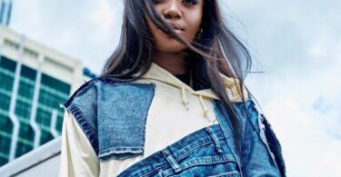MP3 DOWNLOAD Frida Amani Ft Young Lunya - Wapi