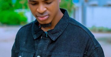 MP3 DOWNLOAD Toxic - Tobo
