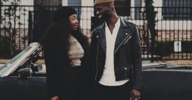 How to approach a girl you like for the first time