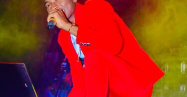 MP3 DOWNLOAD Yuzzo Mwamba - Jimama la Segerea