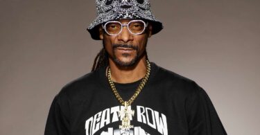 How should Spotify have compensated Snoop Dogg?