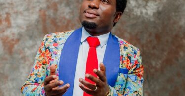 MP3 DOWNLOAD Emmanuel Mgogo – Msikilize Mungu