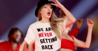 The Heartfelt Journey of a 16-Year-Old Taylor Swift Fan Battling Cancer