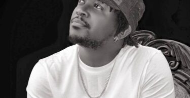 MP3 DOWNLOAD Nyashinski - Mungu Pekee