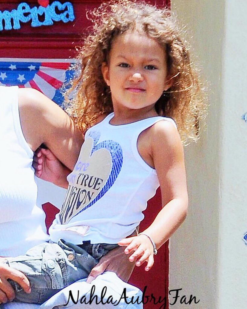 Halle Berry's 2 Kids: Everything She's Said About Her Children