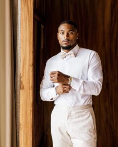 Jonathan Owens Net Worth 2024: NFL Salary, Height & Wife