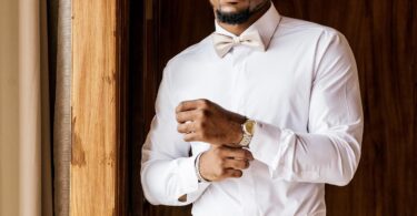 Jonathan Owens Net Worth 2024: NFL Salary, Height & Wife