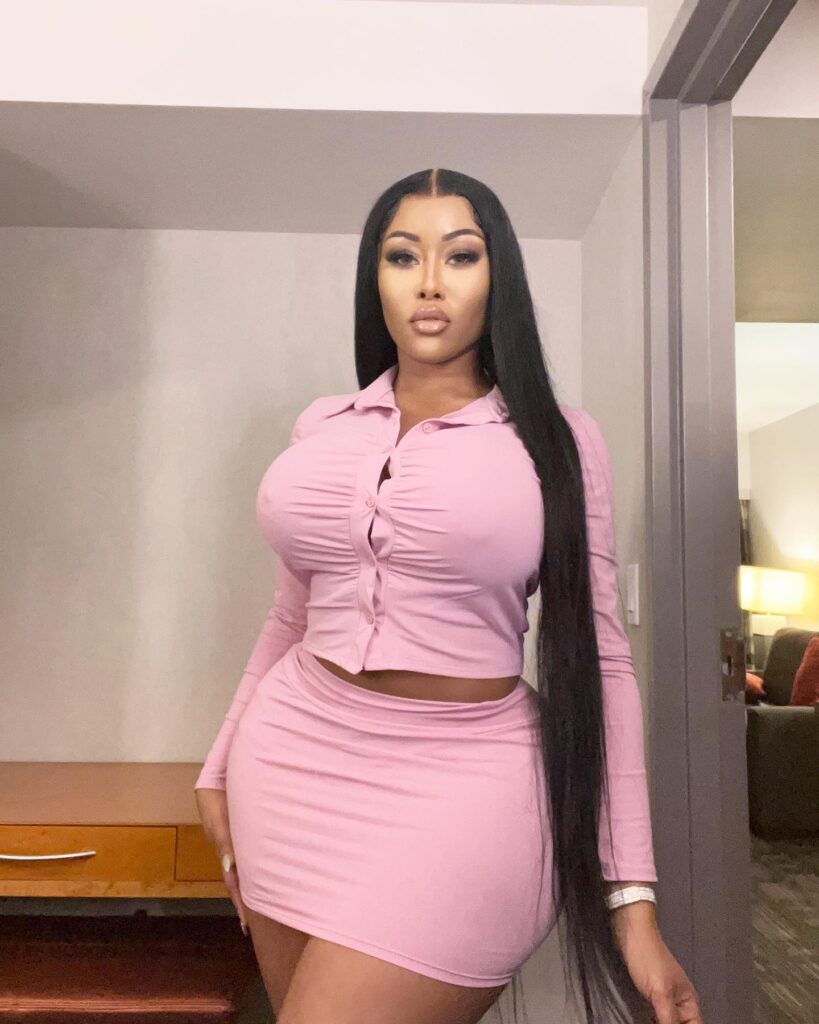 Top 10 Curvy Pornstars in the World Right Now 2024