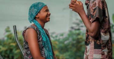 Ujumbe Mfupi wa Mahaba wa Kumfurahisha Umpendaye