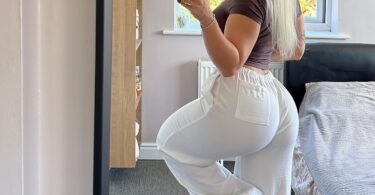 Best 10 Romantic Photo of Ava Rose