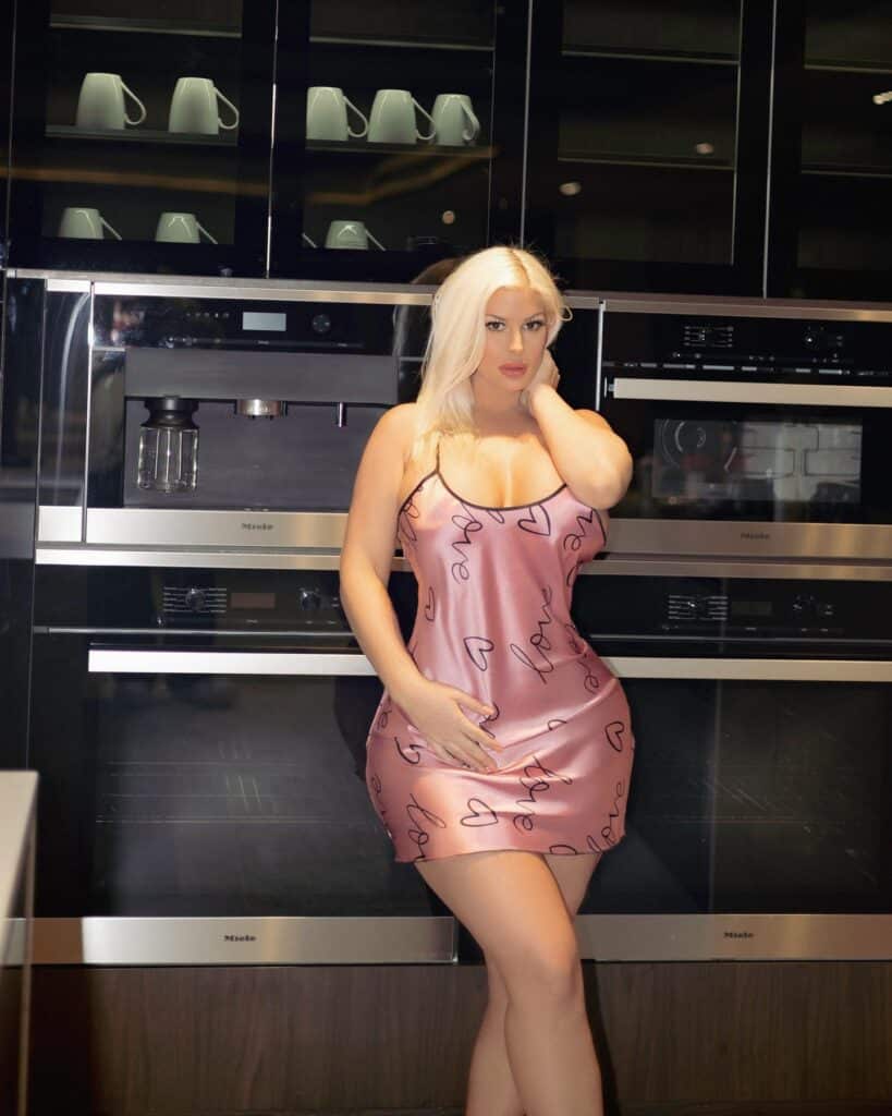 The Top 10 Prettiest and Cutest prnstars of All Time