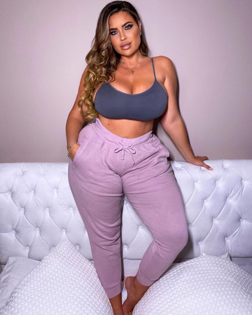 Best 10 Romantic Photo of Hannah Olivia